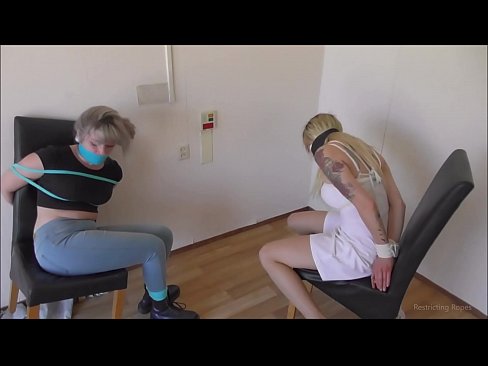 ❤️ Addictus / ligatus et clausus / puella in tribulatione at porn la.verhentai.ru