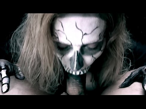 ❤️ Demon puella sugentem gallum cum nigro ore suo deglutivit cum . at porn la.verhentai.ru